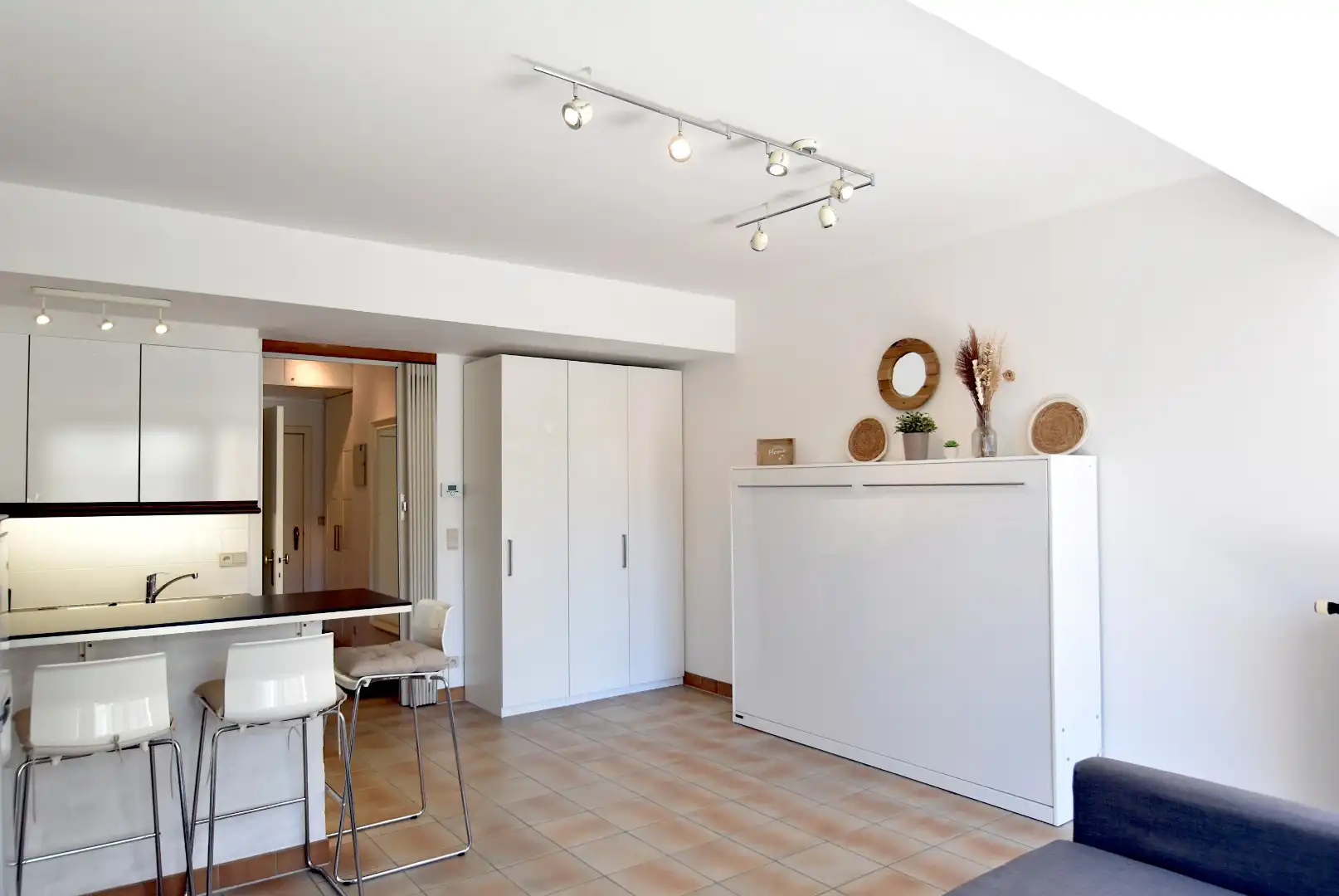 Zonnige studio te koop met zuidterras, in residentie op de Zeedijk foto 8