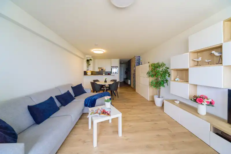 APPARTEMENT CENTRAAL GELEGEN OP DE ZEEDIJK MET 2 SLAAPKAMERS foto 2