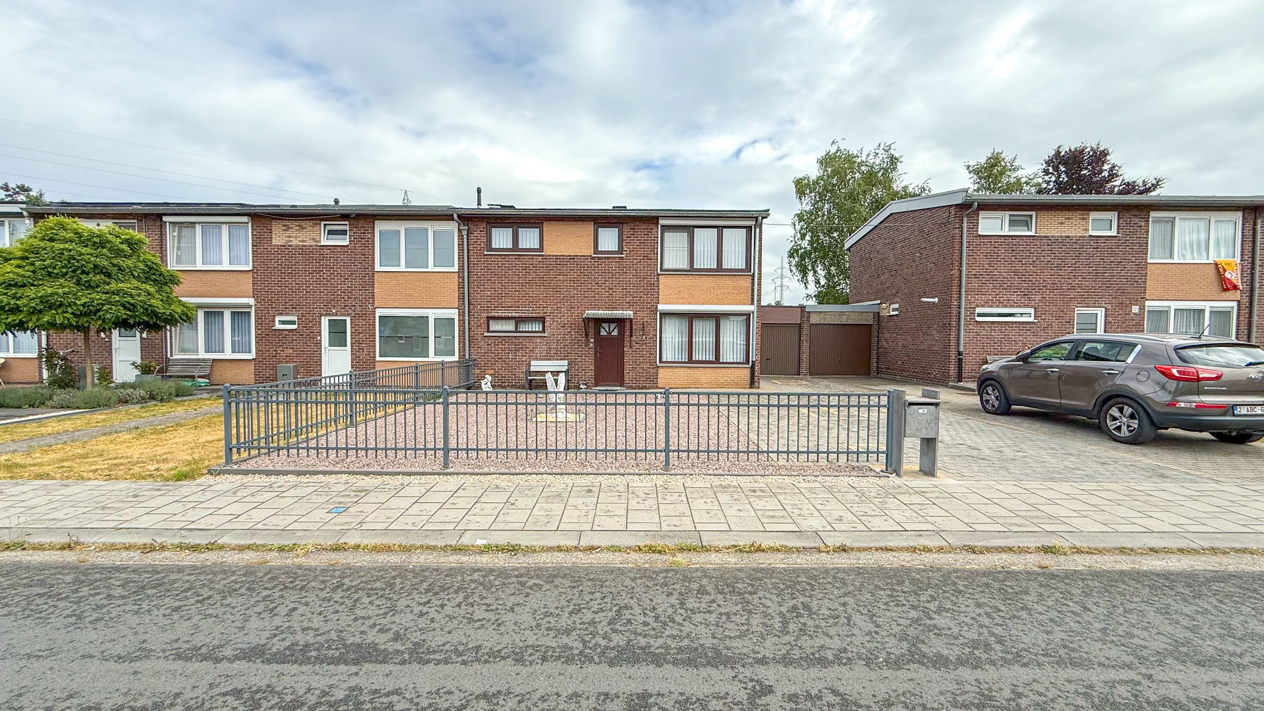 Instapklare woning met 4 slpk in Heusden-Zolder! foto 32