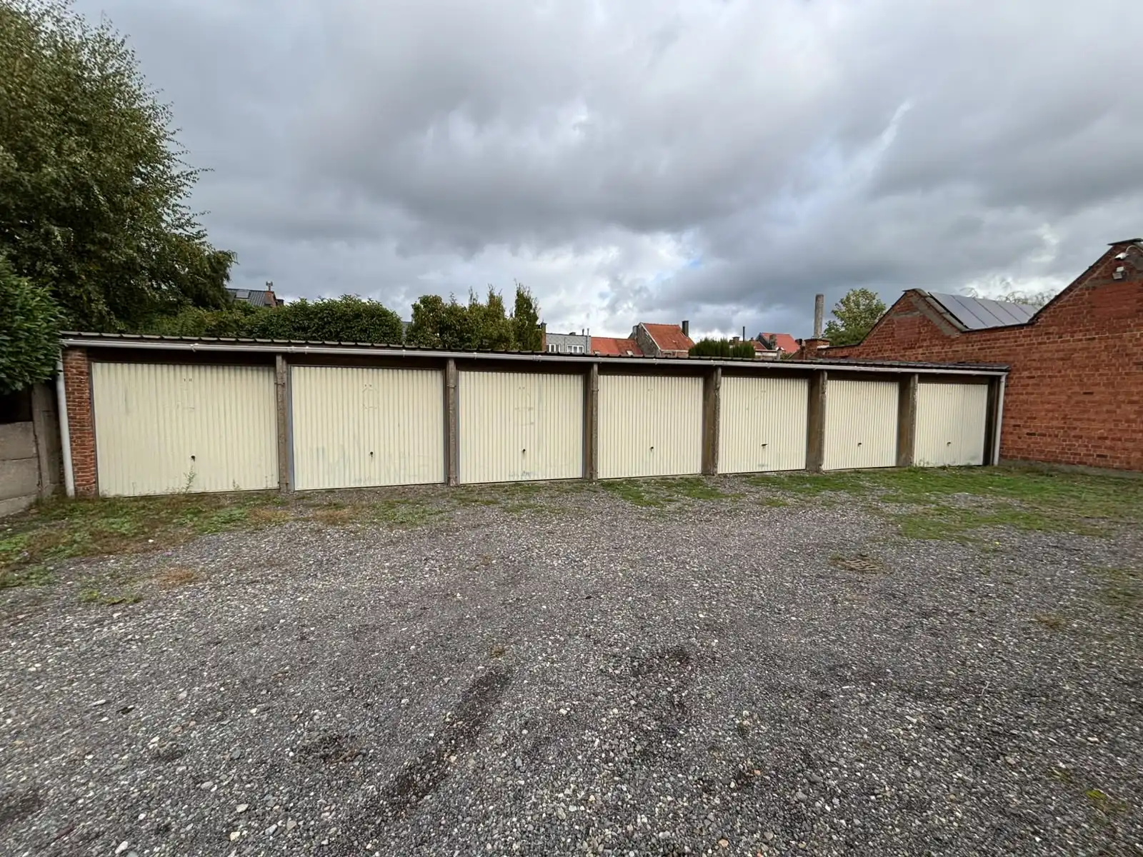 Gesloten garagebox te huur foto 2