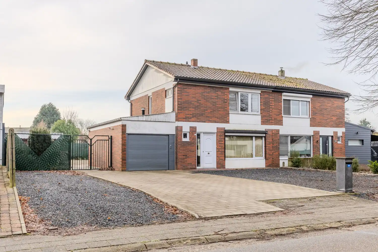 Hoofdfoto van de publicatie: Halfopen bebouwing met drie slaapkamers op een perceel van 5a16ca in Lanaken