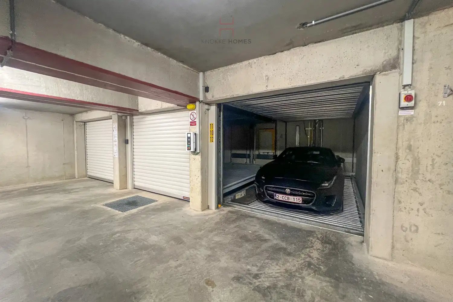 Garagebox in residentie op de Zeedijk Het Zoute foto {{pictureIndex}}