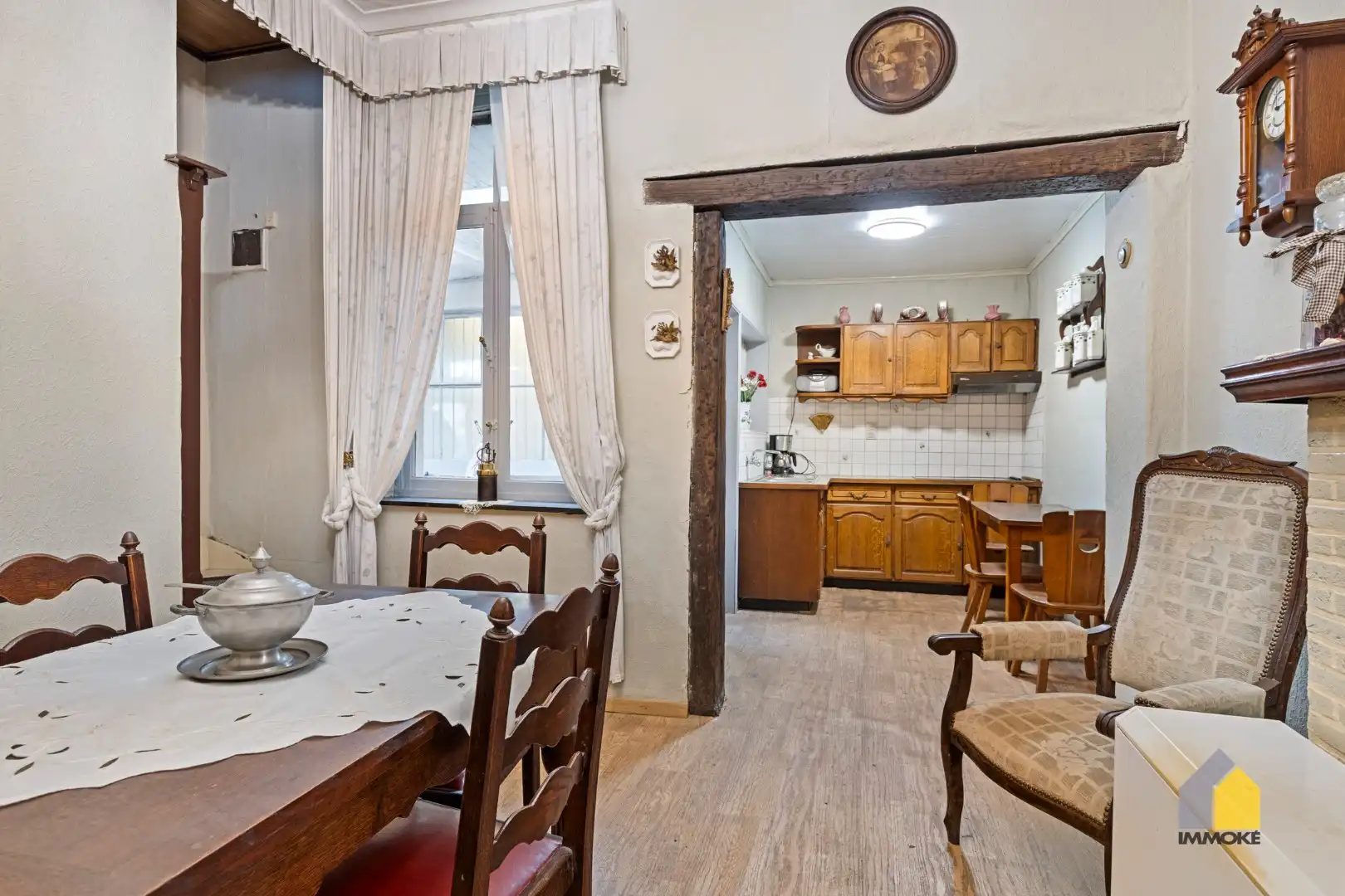 Te renoveren woning met 4 slpks, polyvalente ruimte en knusse tuin. foto 8