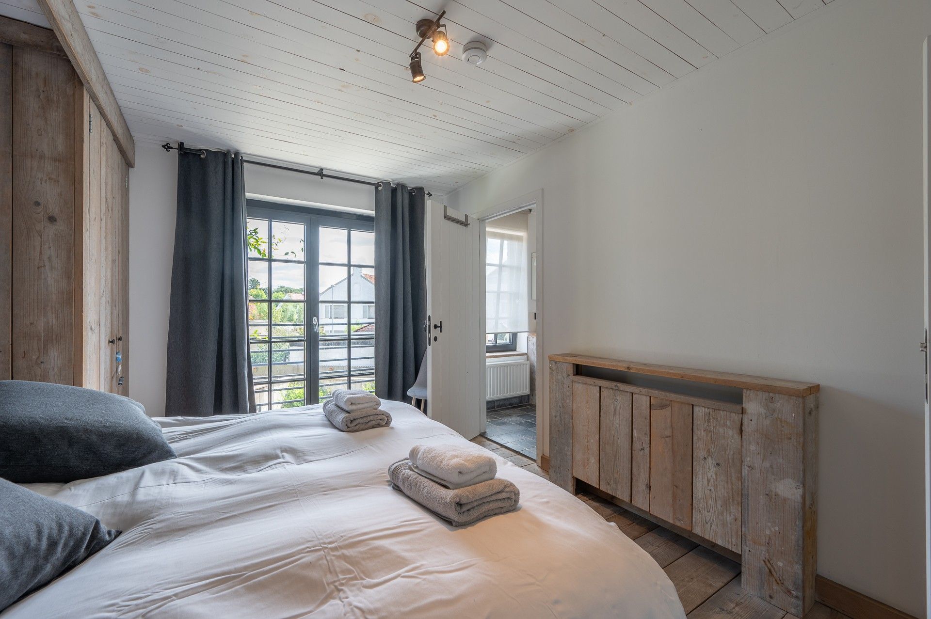 Gemeubeld: recente gezellige woning met 3 slaapkamers in het oude Knokke! foto 10
