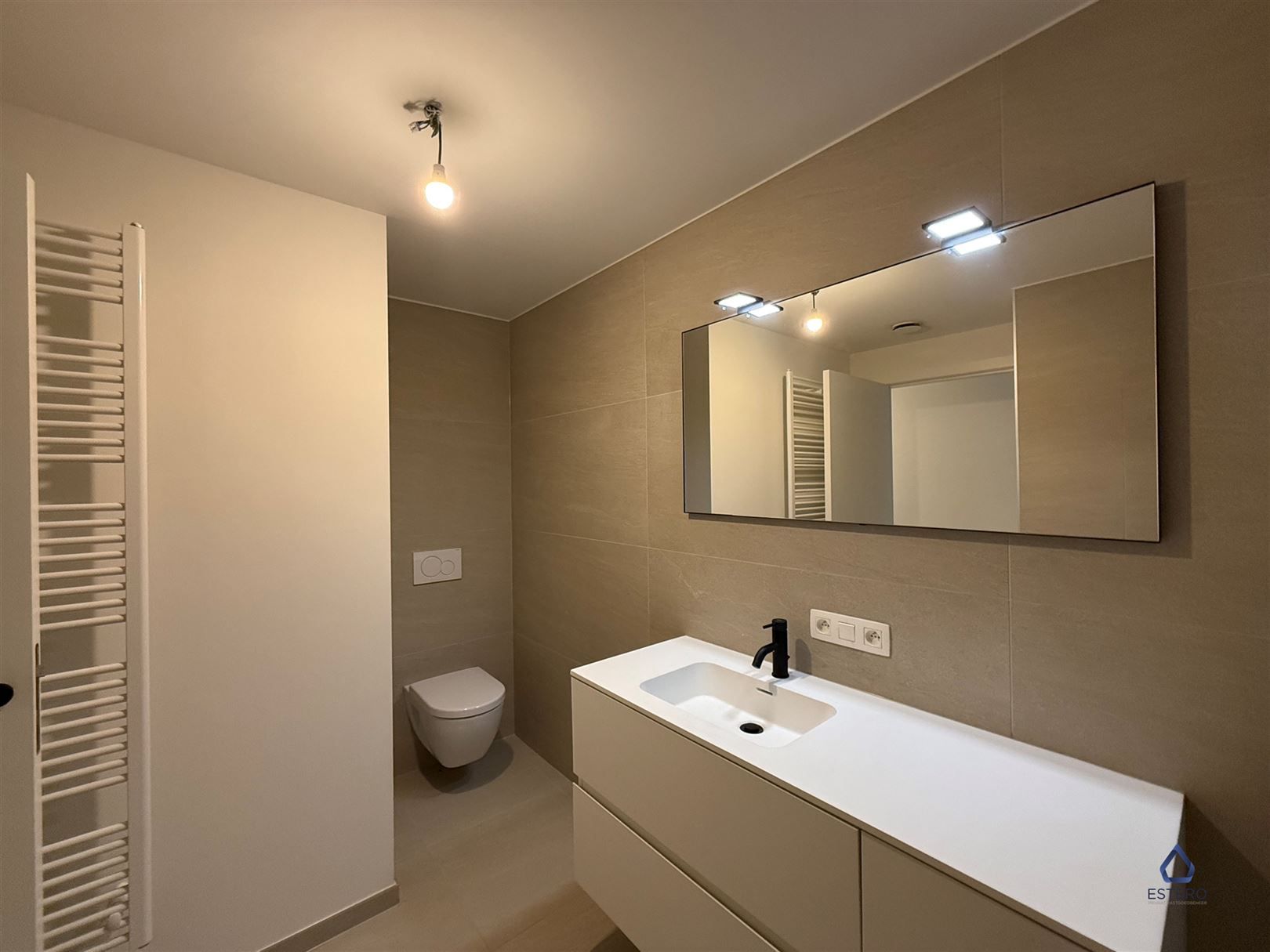 Nieuwbouwappartement met dubbel terras op een toplocatie foto 15