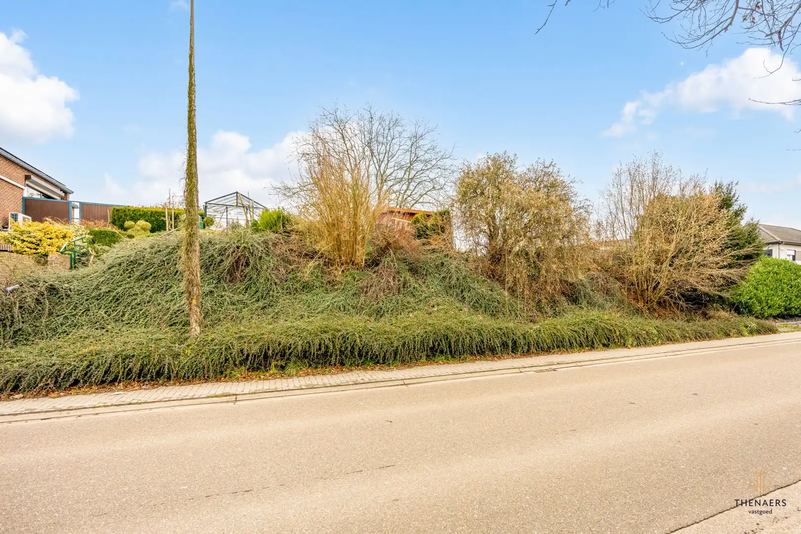 Ruim bouwperceel (LOT 2 ) met achterliggende landbouwgrond in het landelijke Halmaal (Sint-Truiden). foto 4