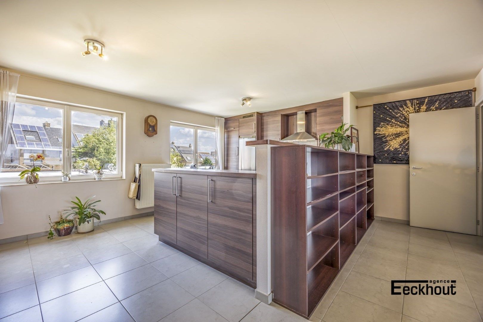 Zeer ruime, recente woning met open zicht op de Spuikom! foto 9