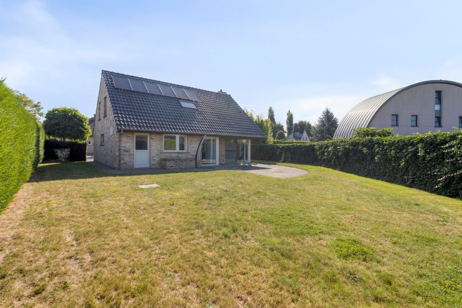 Prachtige open bebouwing met 3 slaapkamers in een rustige buurt! foto 23