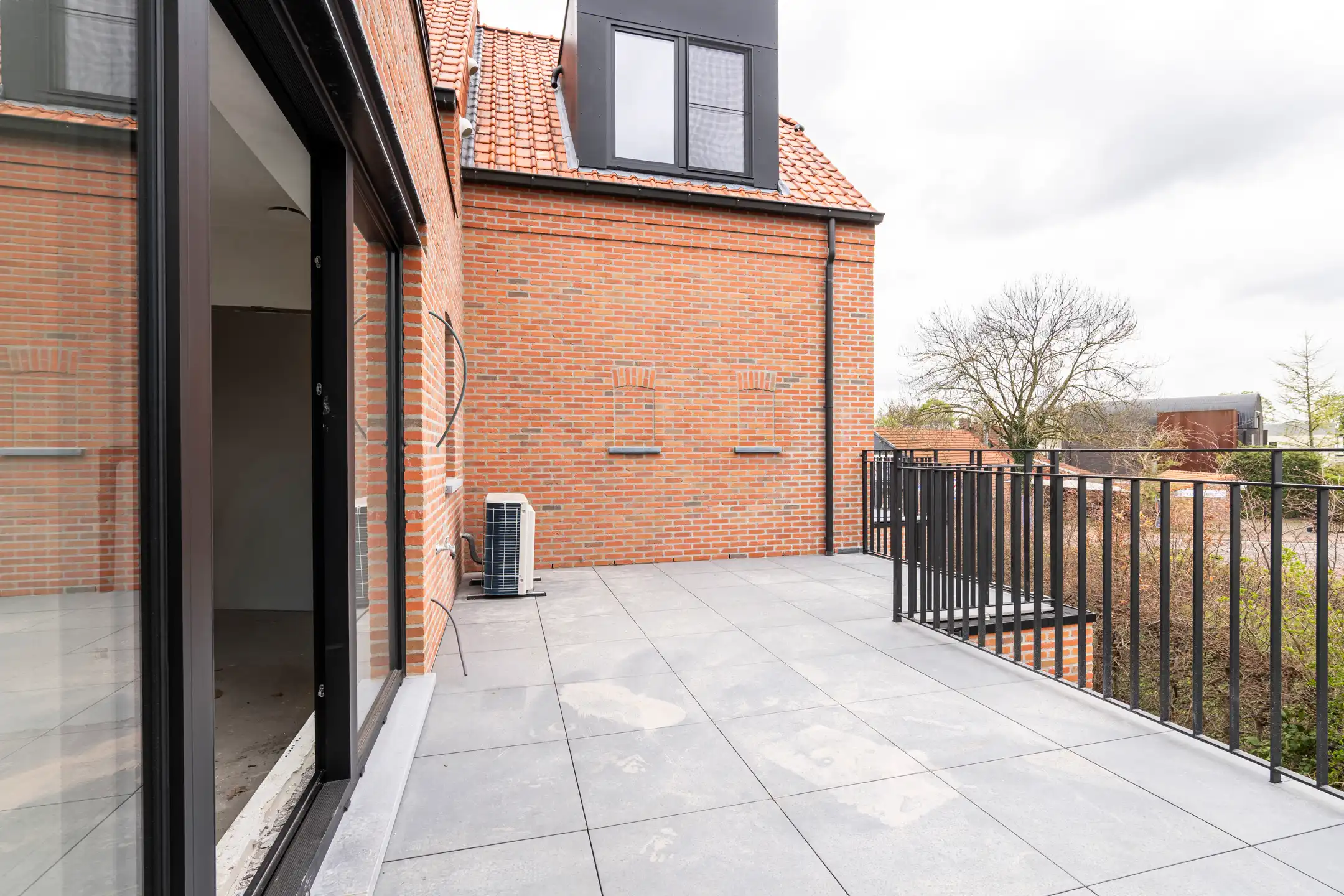 Ruim 2 slaapkamerappartement in Hoogstraten-centrum. foto 5