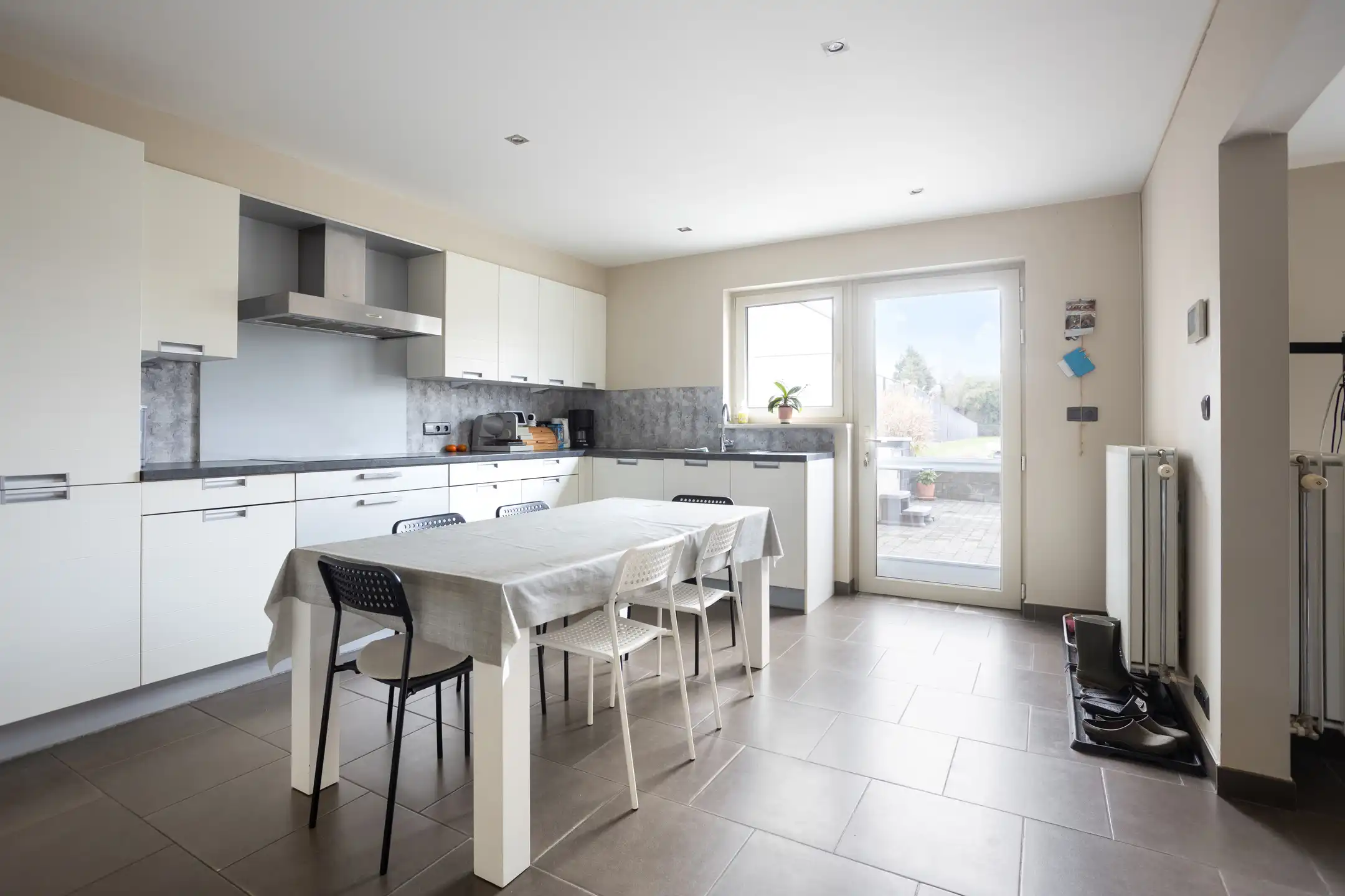 Ruime, energiezuinige woning met 6 slaapkamers & 2 badkamers foto 5