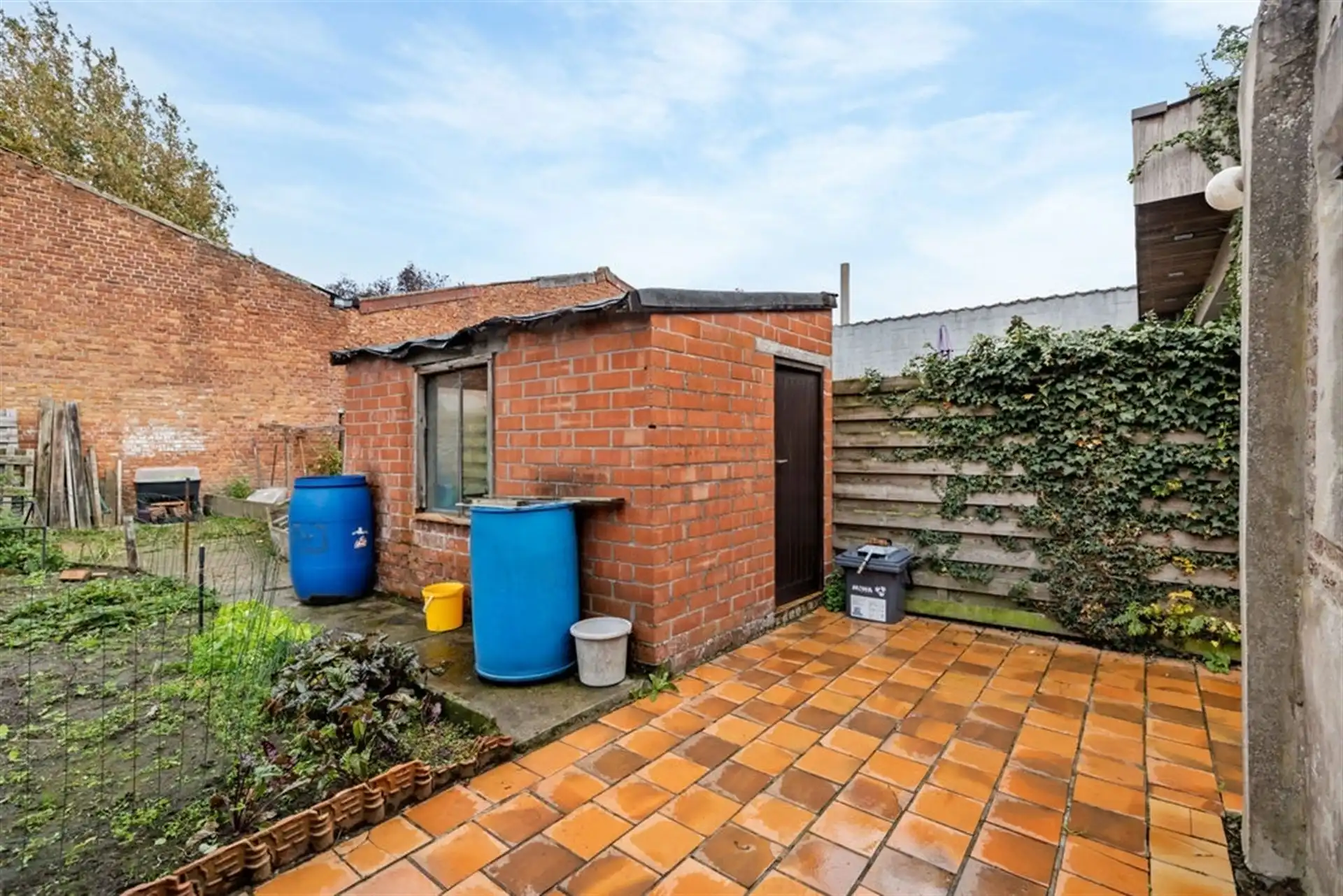 Potentiële gezinswoning of 2 bouwgronden in het hartje van Sint-Gillis-Waas foto 26