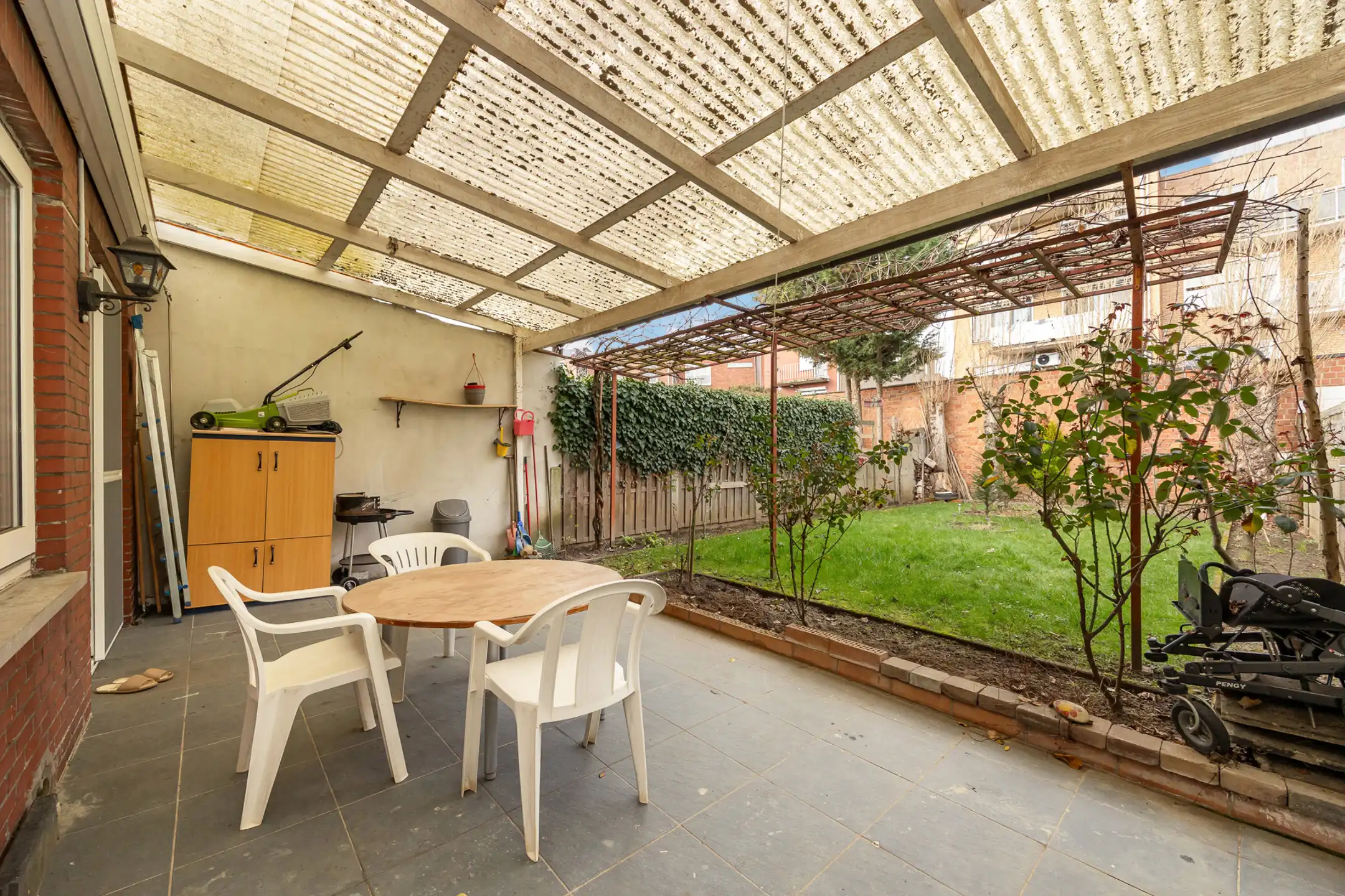 Instapklare gezinswoning met 3 slaapkamers foto 26