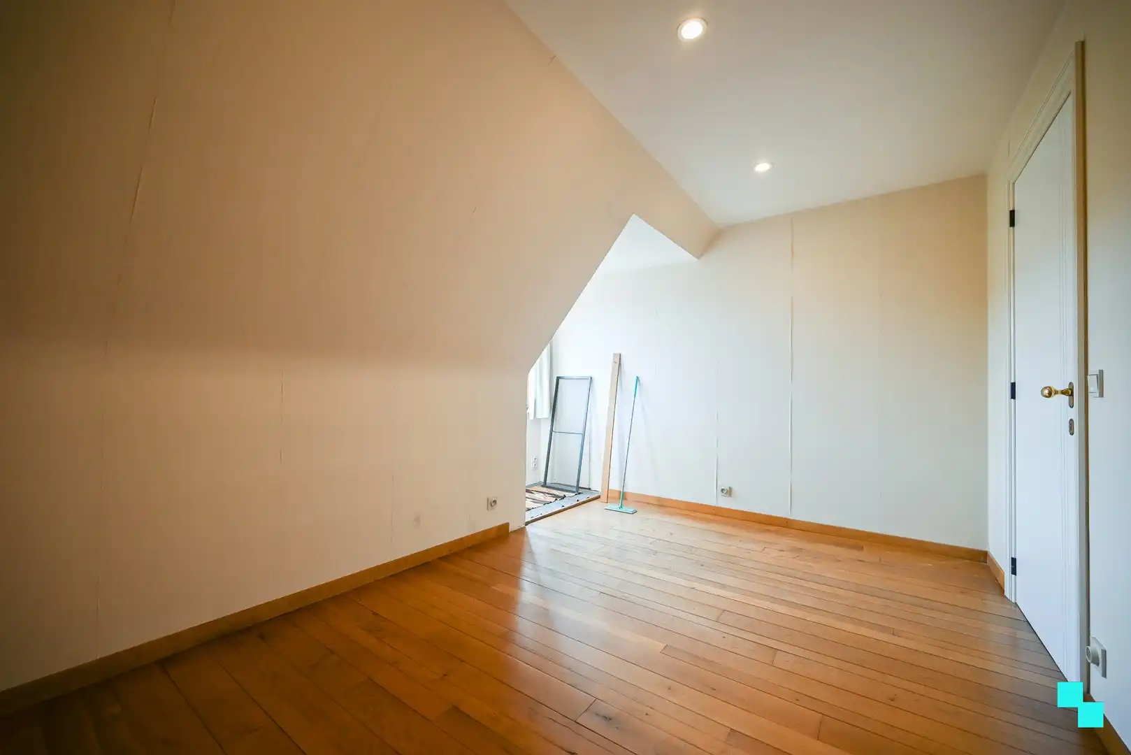 Landelijk gelegen open bebouwing op grens Lendelede, Izegem en Sint-Eloois-Winkel foto 27