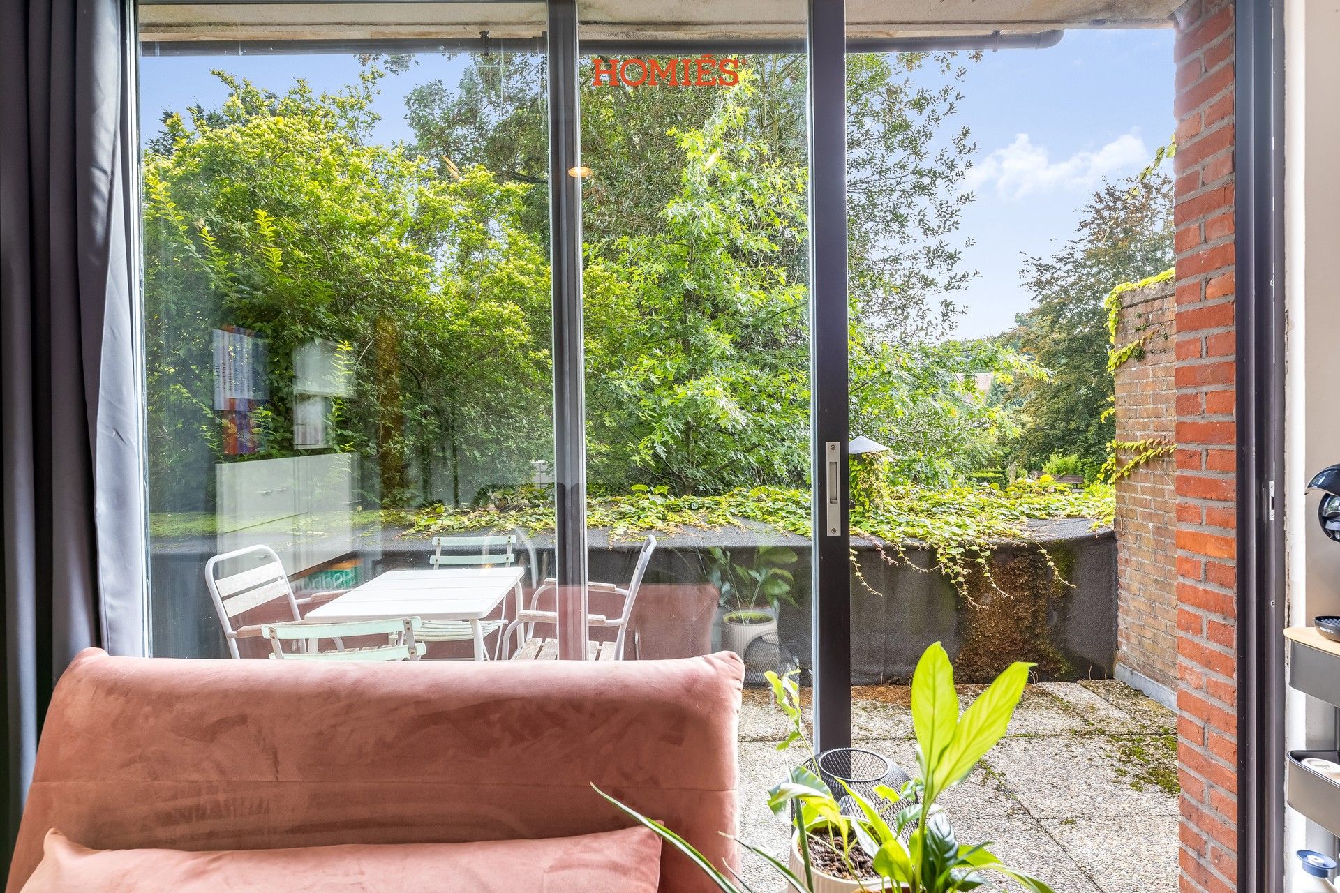 Gerenoveerde studio met terras foto 6