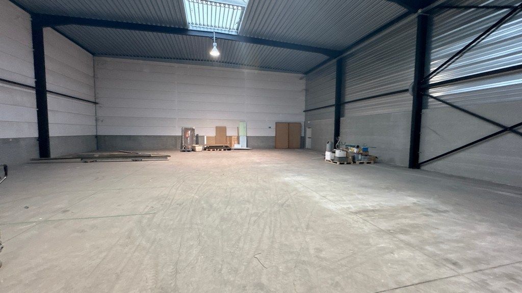 Loods met laadkade en kantoor te huur in Mechelen-Noord I foto 7