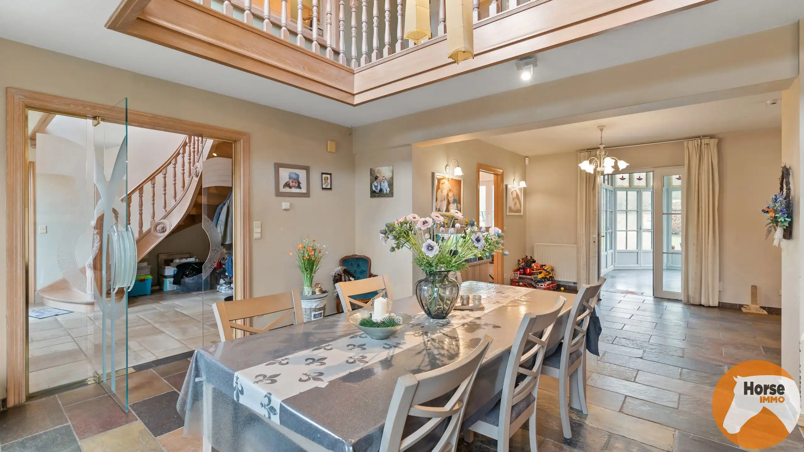 TOLLEMBEEK - Prachtige woning met 3 loodsen op +-2,9ha. foto 6