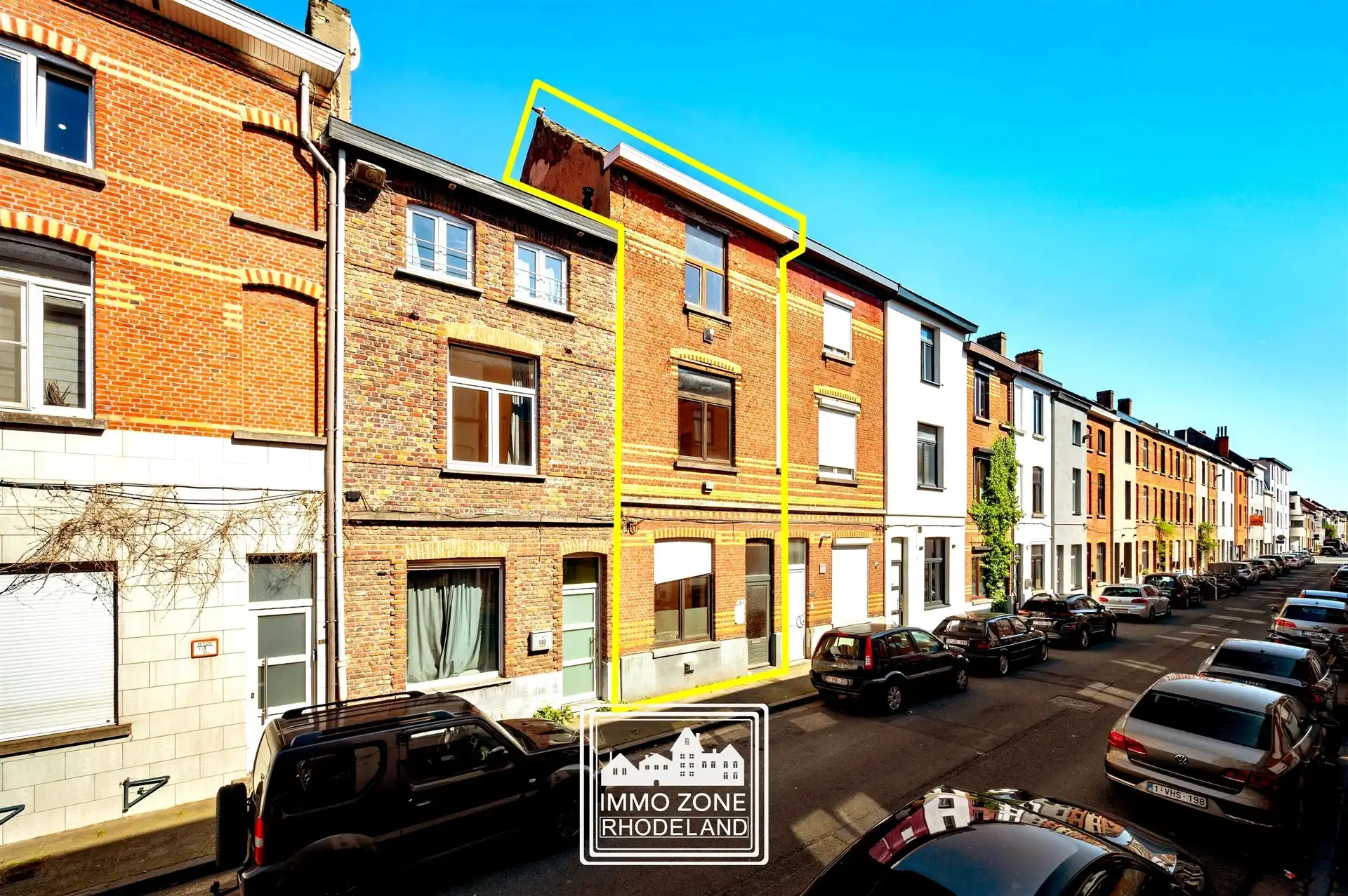Hoofdfoto van de publicatie: Gunstig gelegen te renoveren woning met veel potentieel