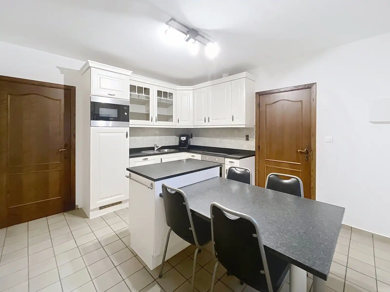 Rustig gelegen woning met 3 slaapkamers.  foto 8