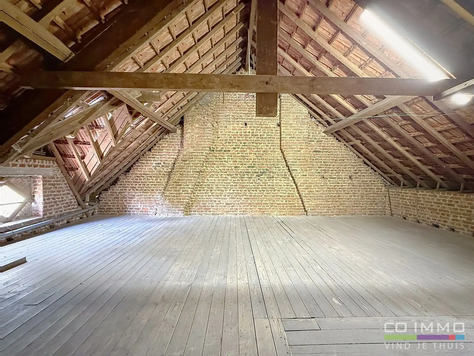 Karaktervolle woning, 4 slpks op een perceel van > 1 hectare foto 26