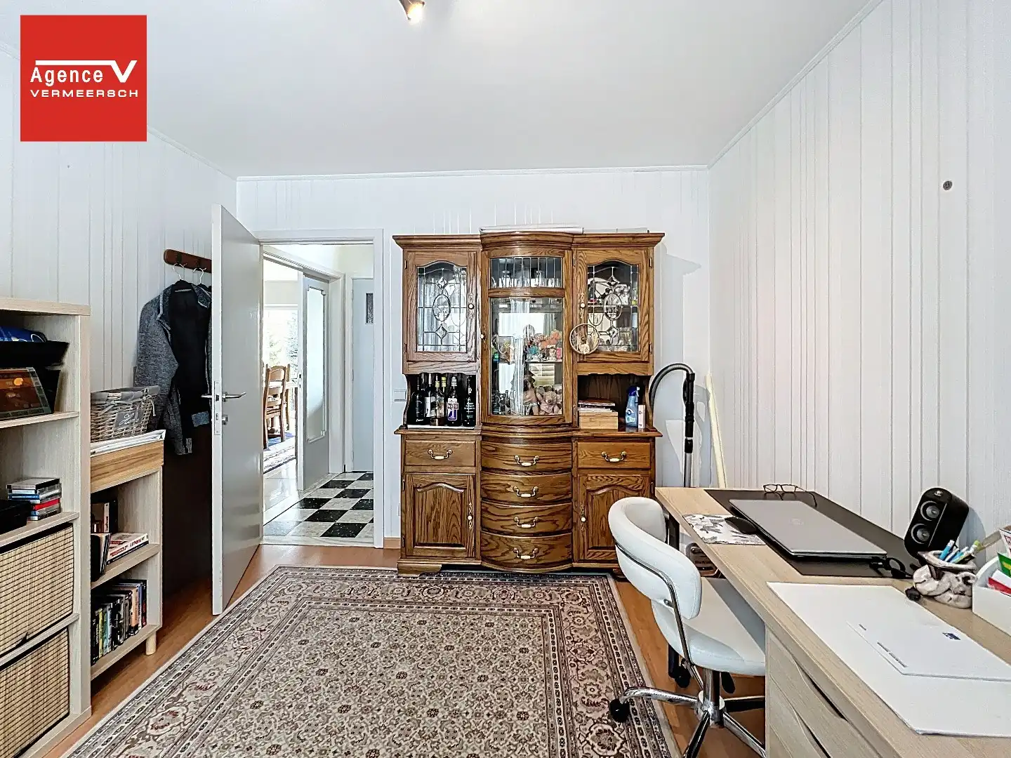 Verkocht ruim boven vraagprijs! Instapklare ruime bel-etagewoning met oprit, inpandige garage en zonnige tuin. foto 11