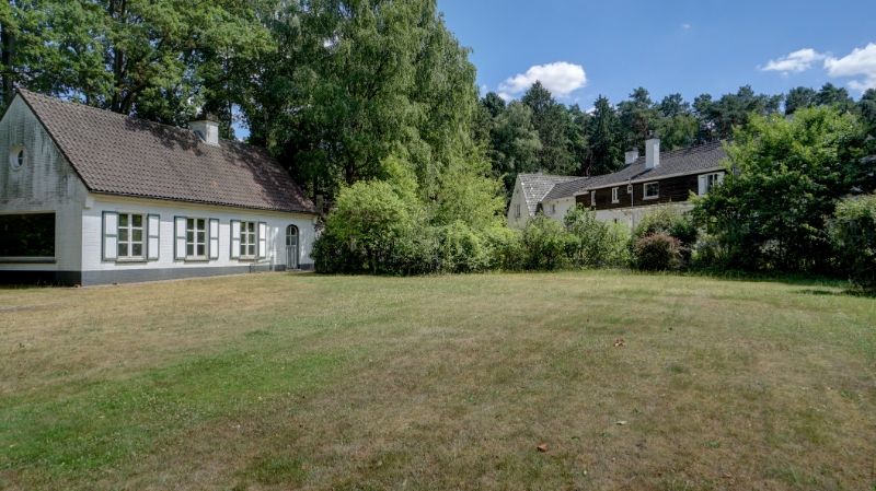 Kasteelvilla met bijgebouw op uniek domein 1 hectare 71 are met grote vijver foto 36
