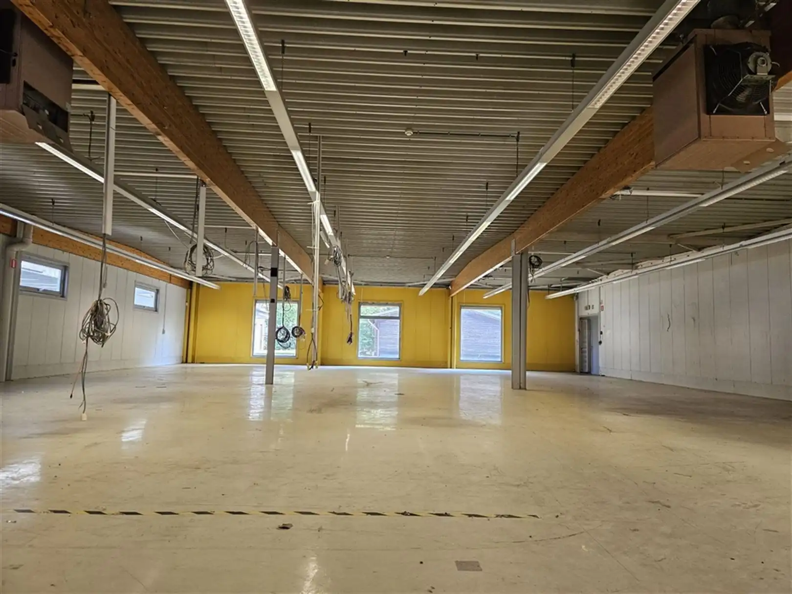 Polyvalente magazijnen/kantoren foto 13
