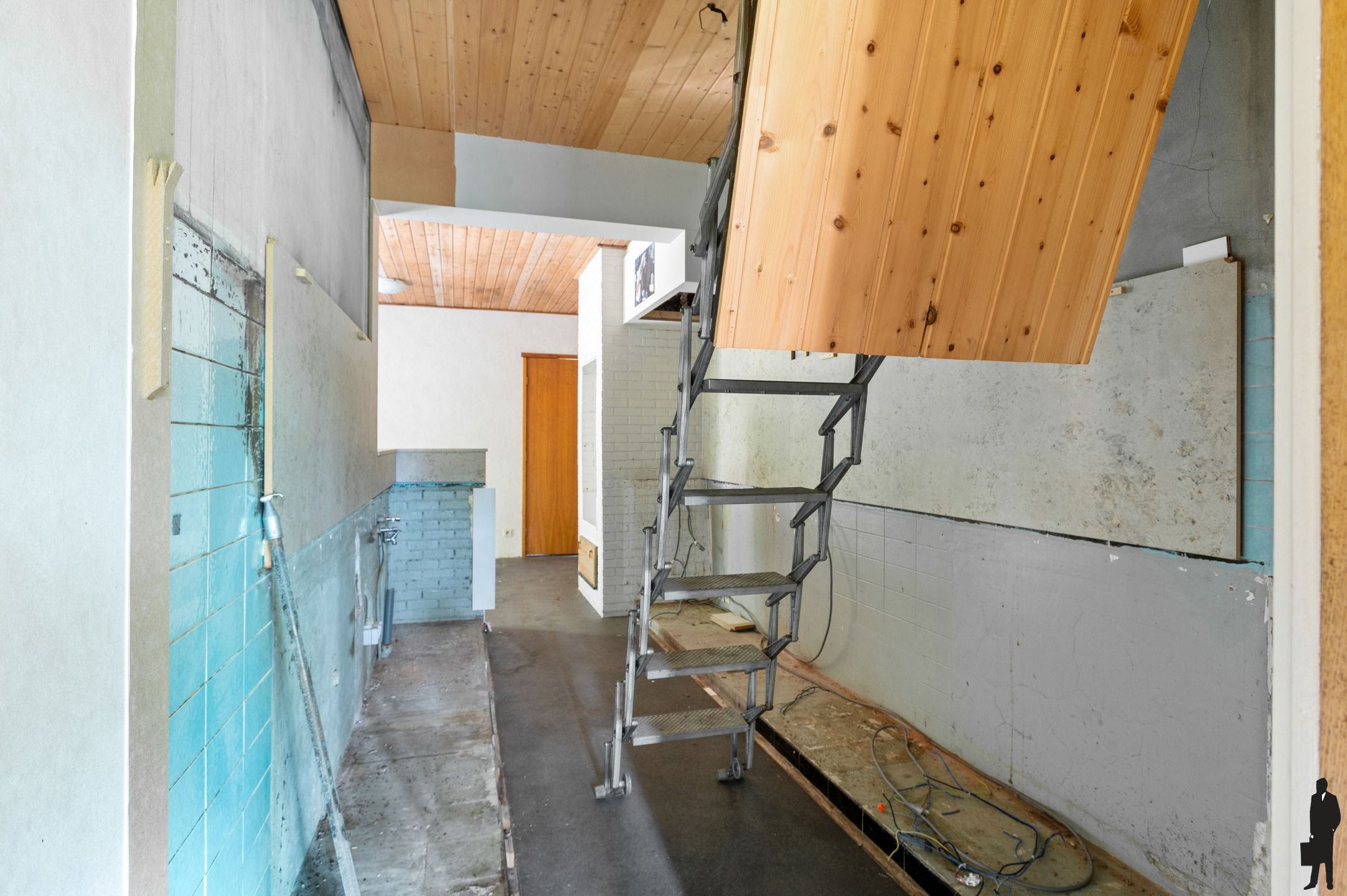 Interessant renovatieproject, in een rustige villawijk.  foto 11