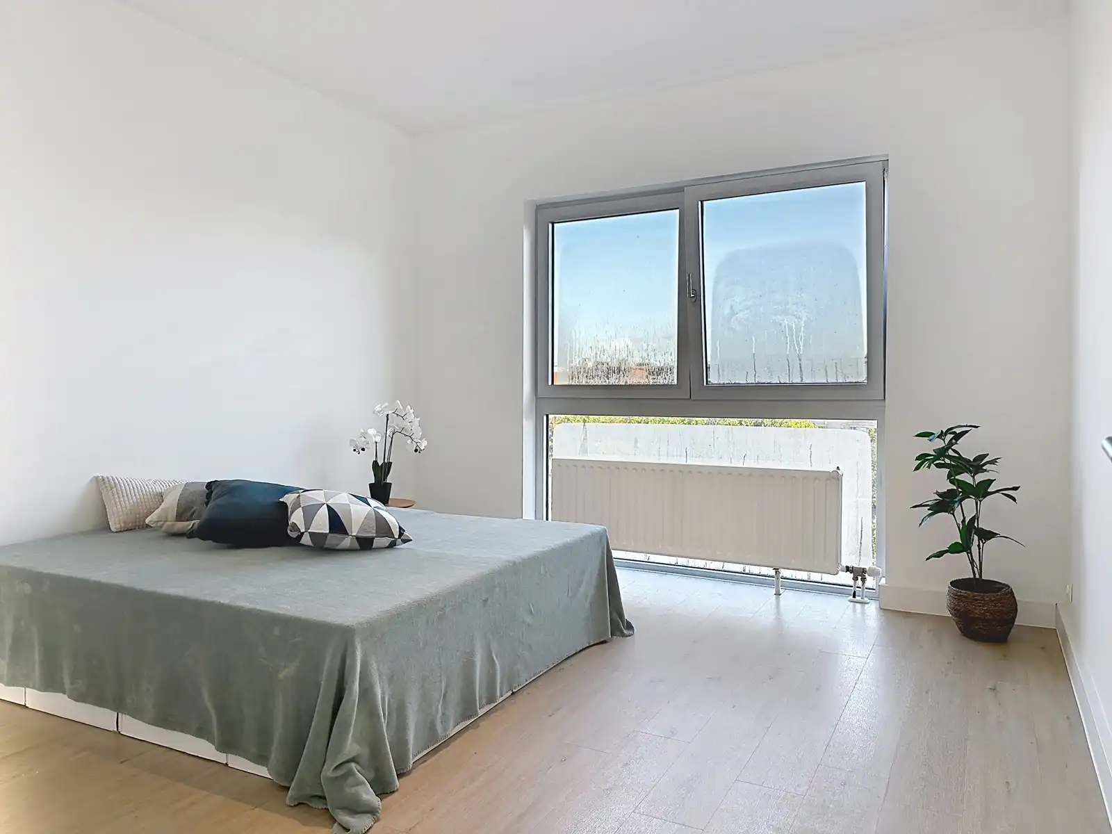 Instapklaar appartement met 3 kamers op een toplocatie! foto 16