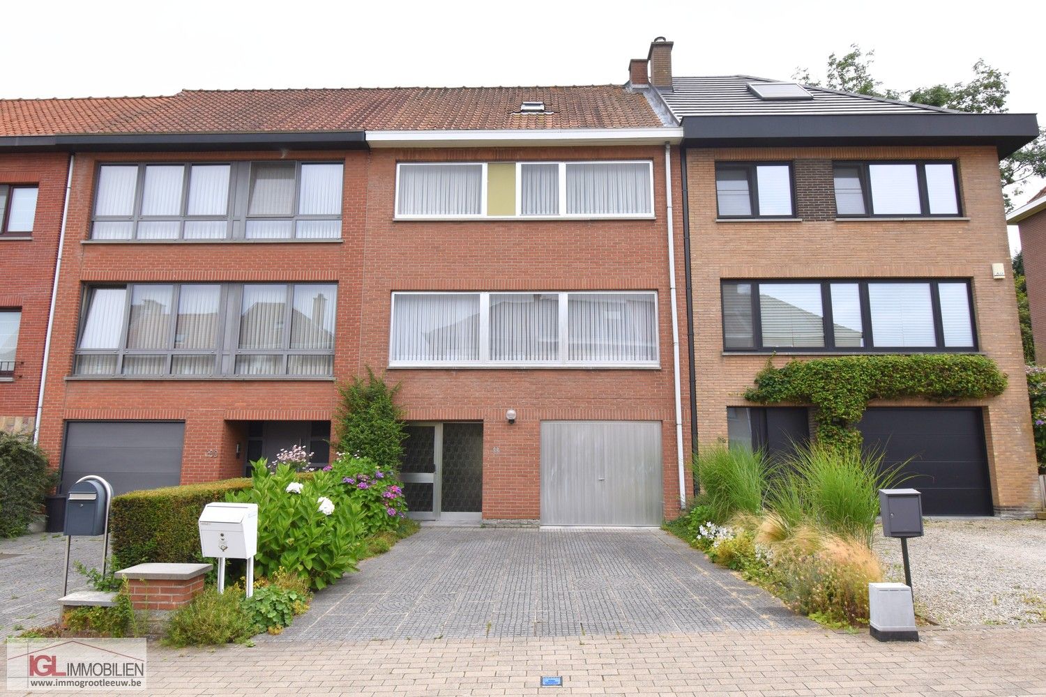 Ruime bel-étage woning met 4 kamers, garage & zonnige tuin foto 1