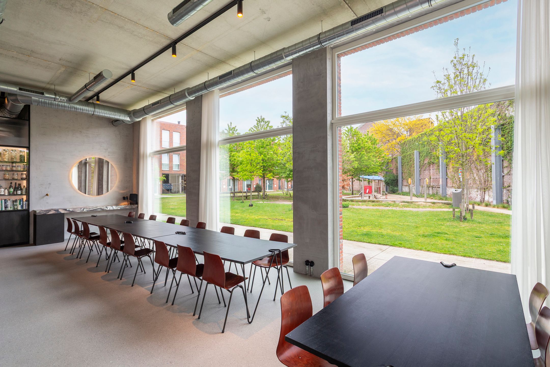 commerciële ruimte van ca 140 m² in het Groen Kwartier foto {{pictureIndex}}