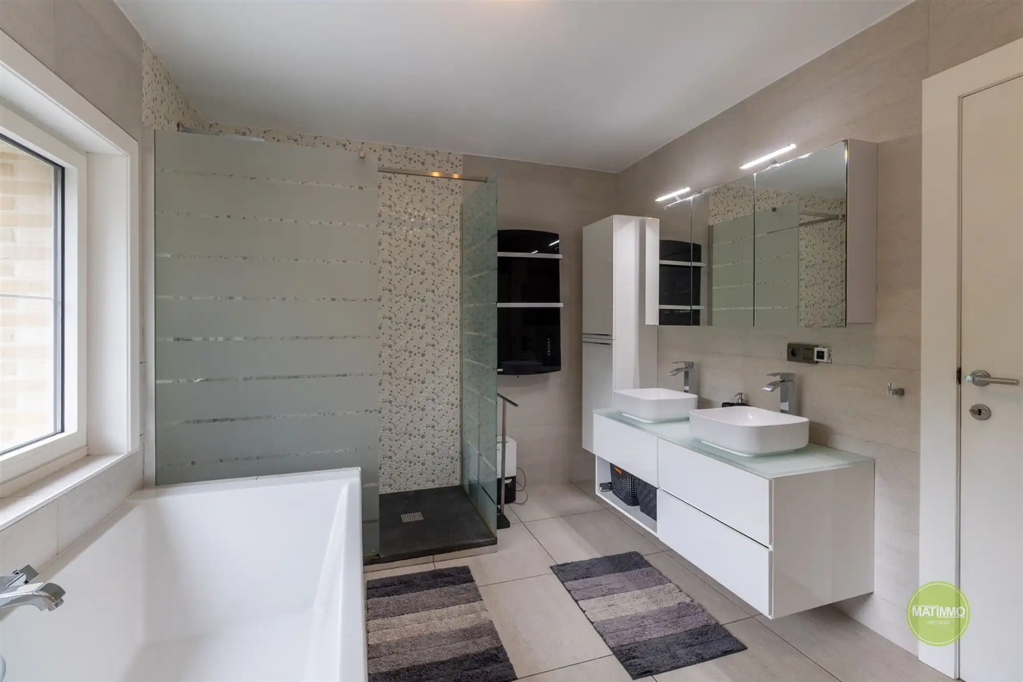 Gezinswoning met 4 slaapkamers op een perceel van 4.530 m² foto 18
