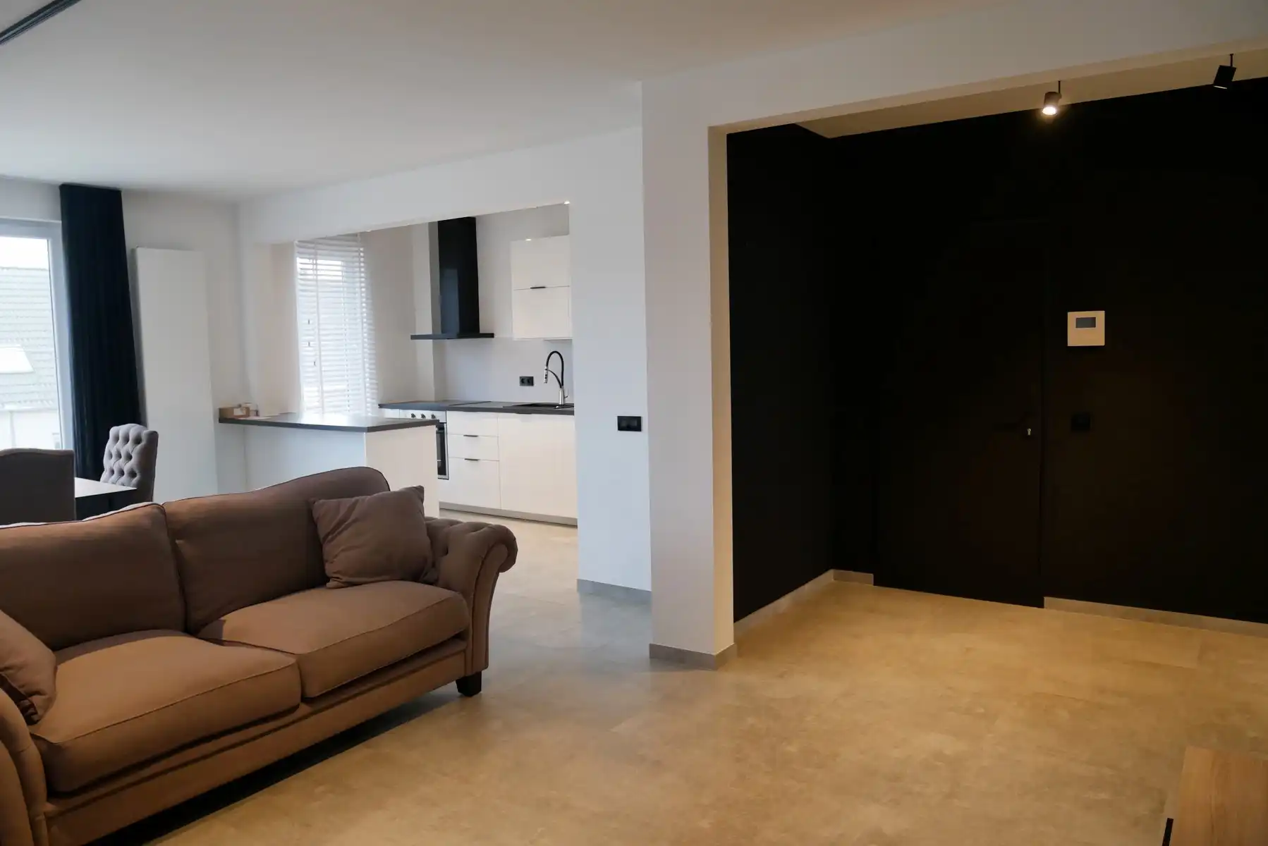 Appartement te huur foto {{pictureIndex}}