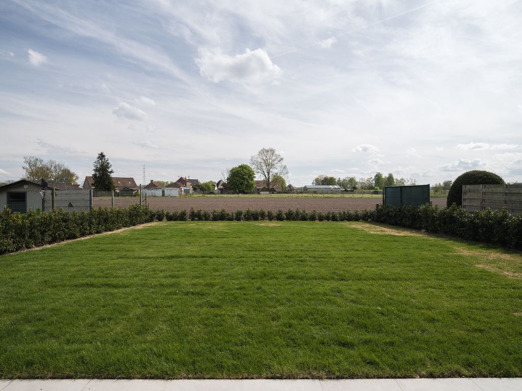 Hoogwaardig gerenoveerde gezinswoning met 4 slaapkamers en landelijke zichten – nabij station Hansbeke foto 19