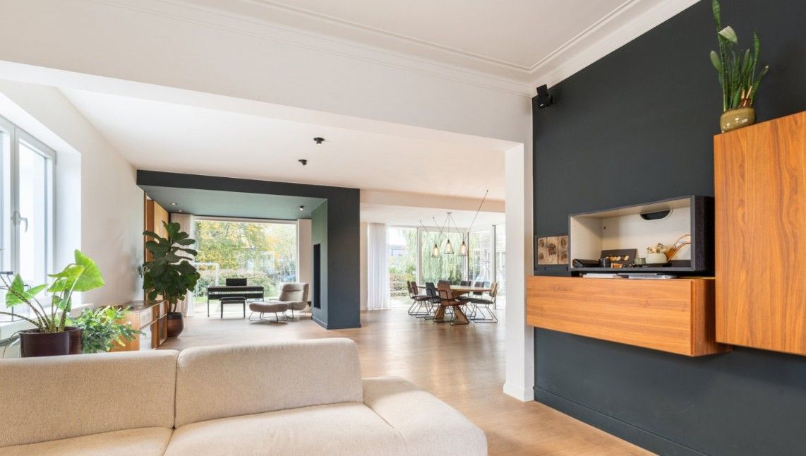 UNIEKE HIGH-END TOTAAL GERENOVEERDE WONING HARTJE HERZELE foto 15