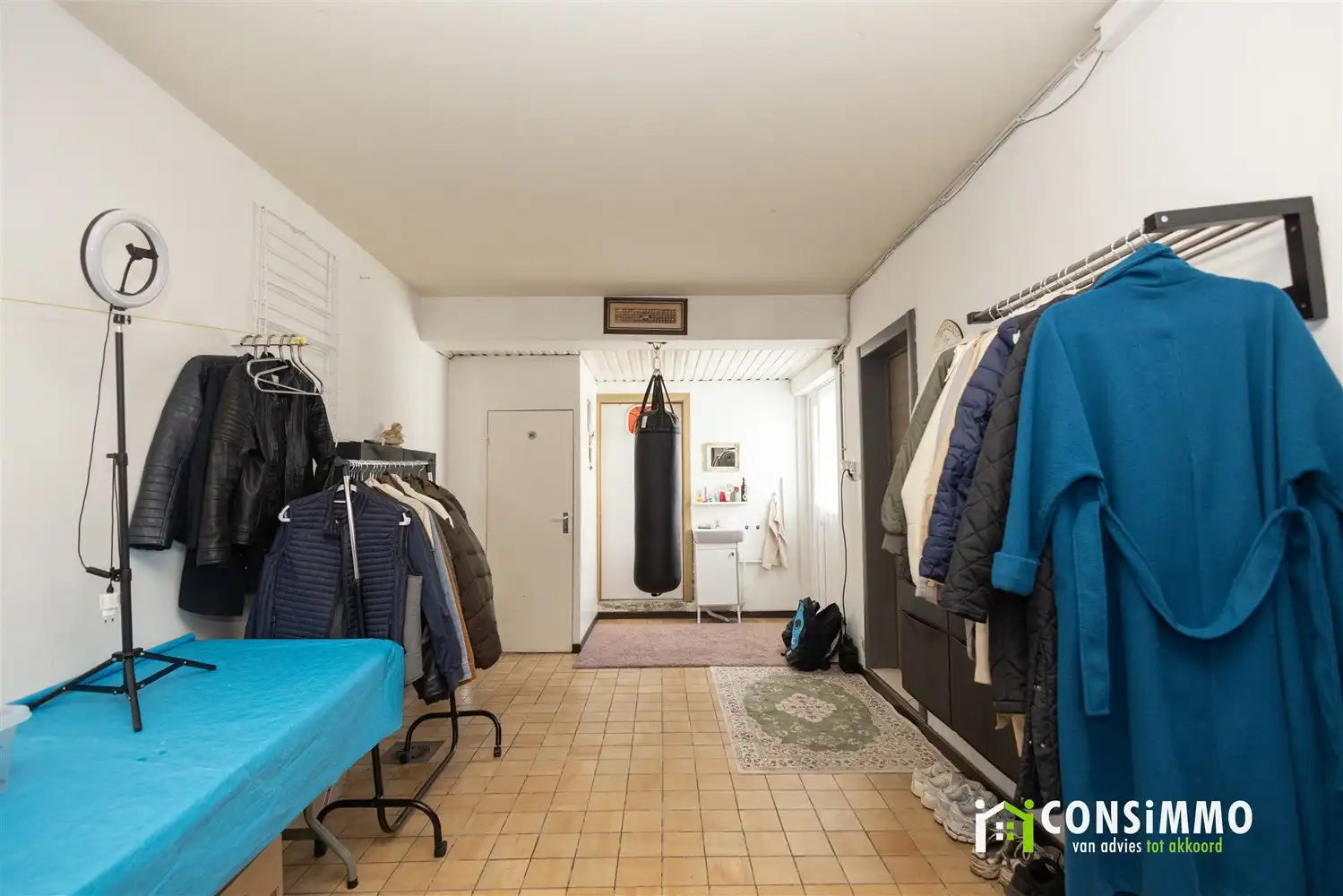 Instapklare en verrassend ruime gezinswoning met 6 slaapkamers in Munsterbilzen foto 15