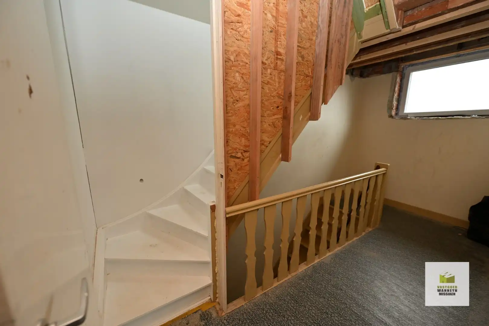 Halfopen bebouwing met 4 slaapkamers en bijgebouw op 991m2 foto 9