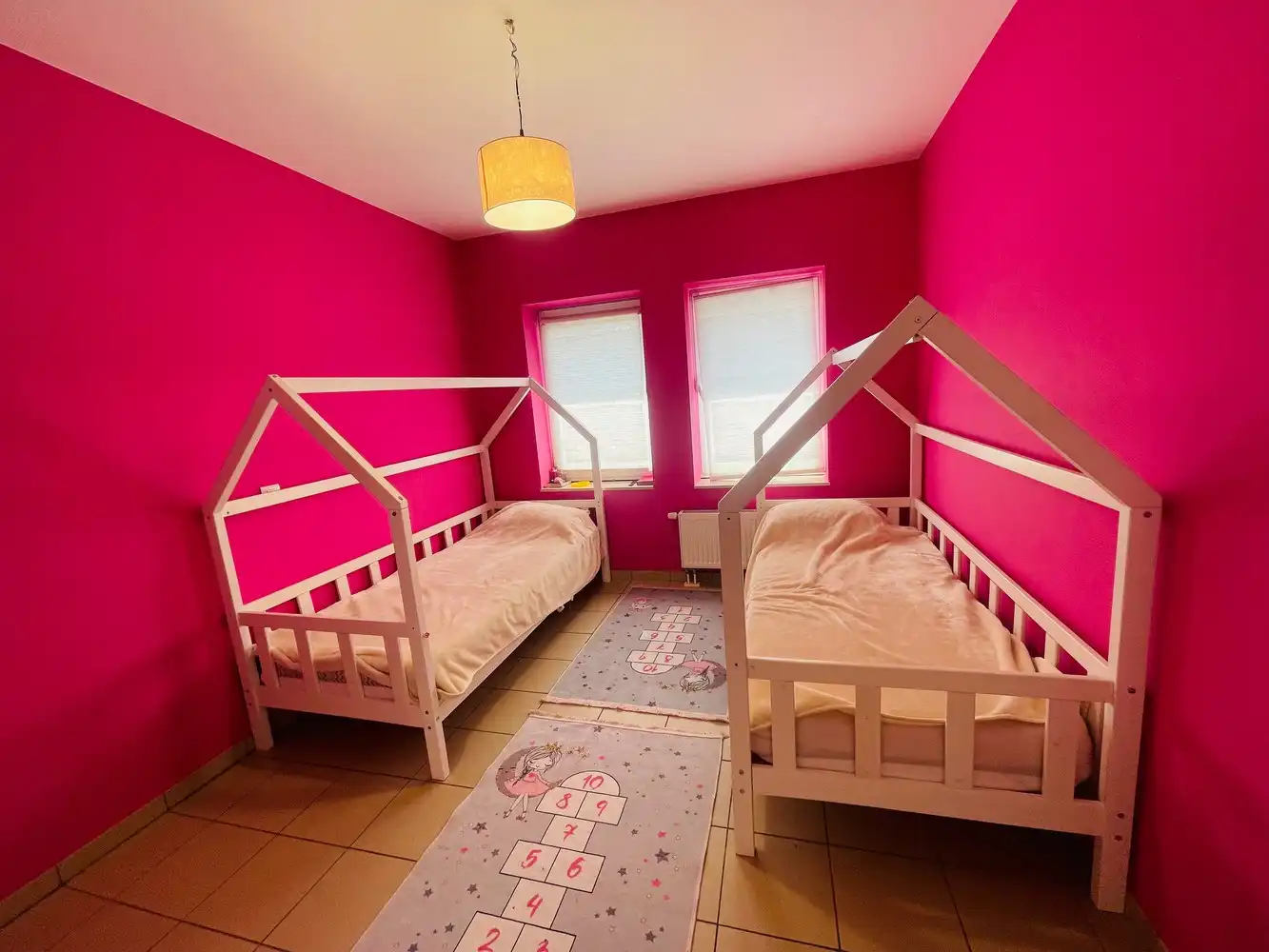 Waardamme , rustige residentiële ligging , RECENT gebouwde LICHTRIJKE ENERGIEZUINIGE woning met 4 SLAAPKAMERS, omheinde TUIN, OPRIT EN GARAGE. foto 14