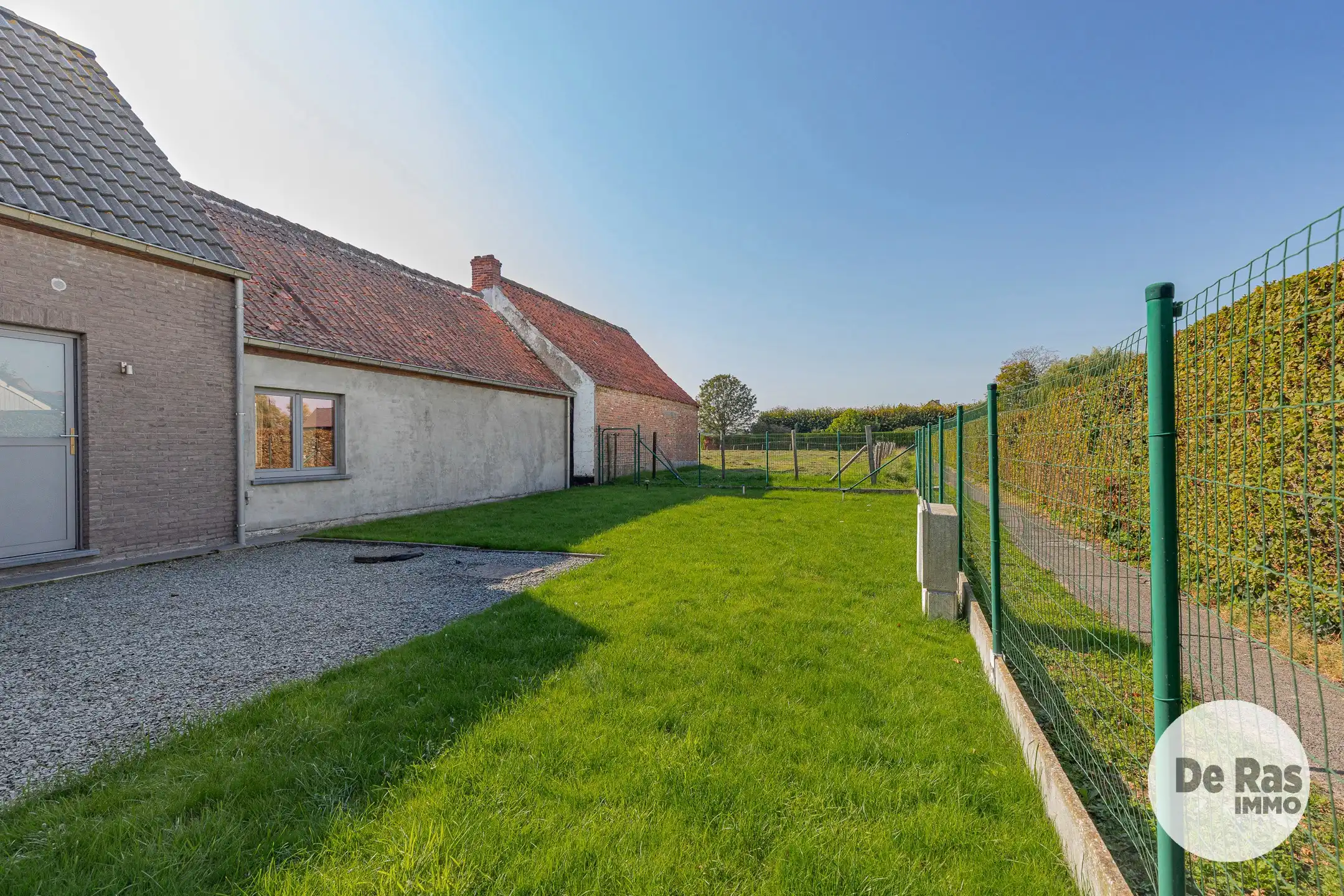BERLARE - Rustig gelegen woning met tuin foto 14