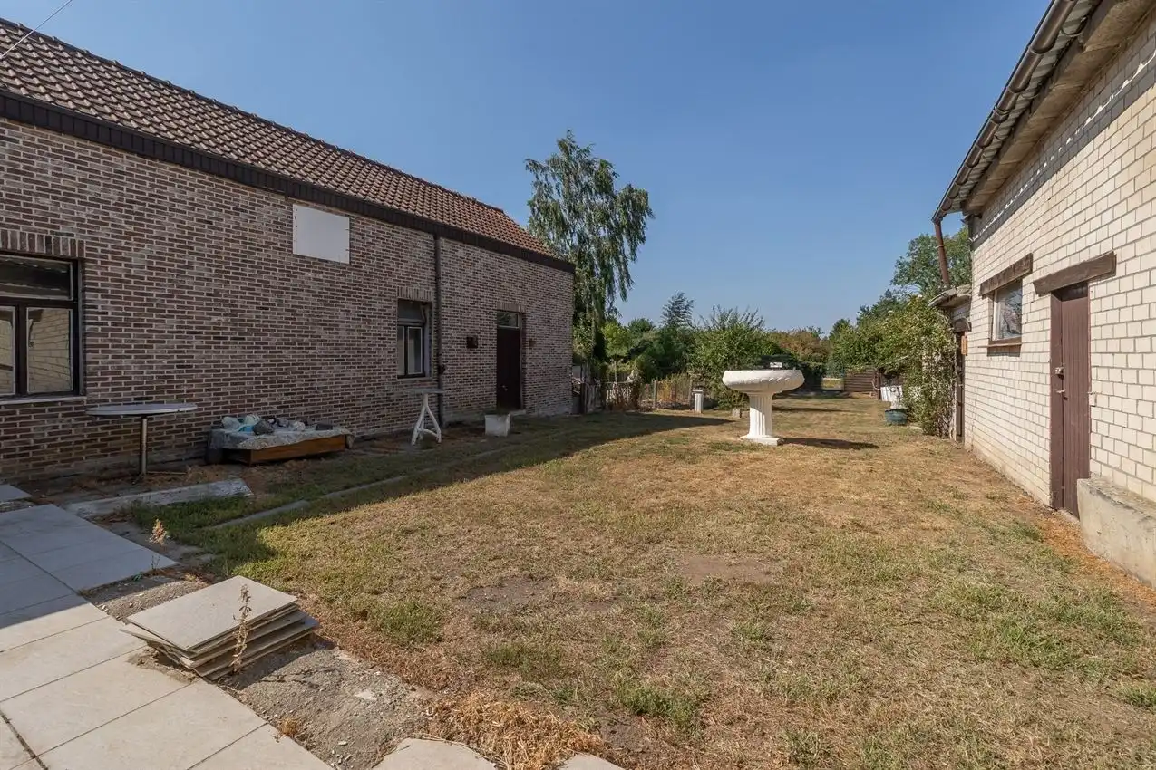 19de-eeuws burgerhuis met koetspoort, tuin en Demerzicht op 8a 41ca  foto 5