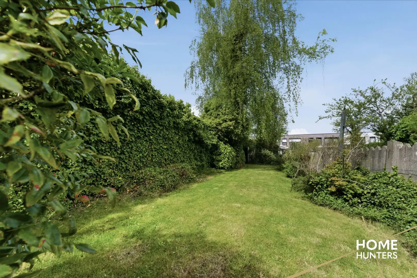 Karaktervolle te renoveren woning met 4 slaapkamers en ruime tuin te Ieper foto 23