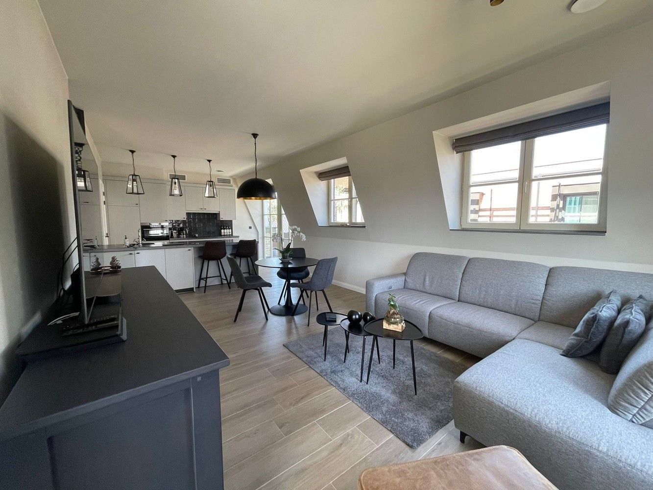 Prachtig 2 SLK penthouse te koop met 2 ruime terrassen in het centrum van Bocholt foto 2
