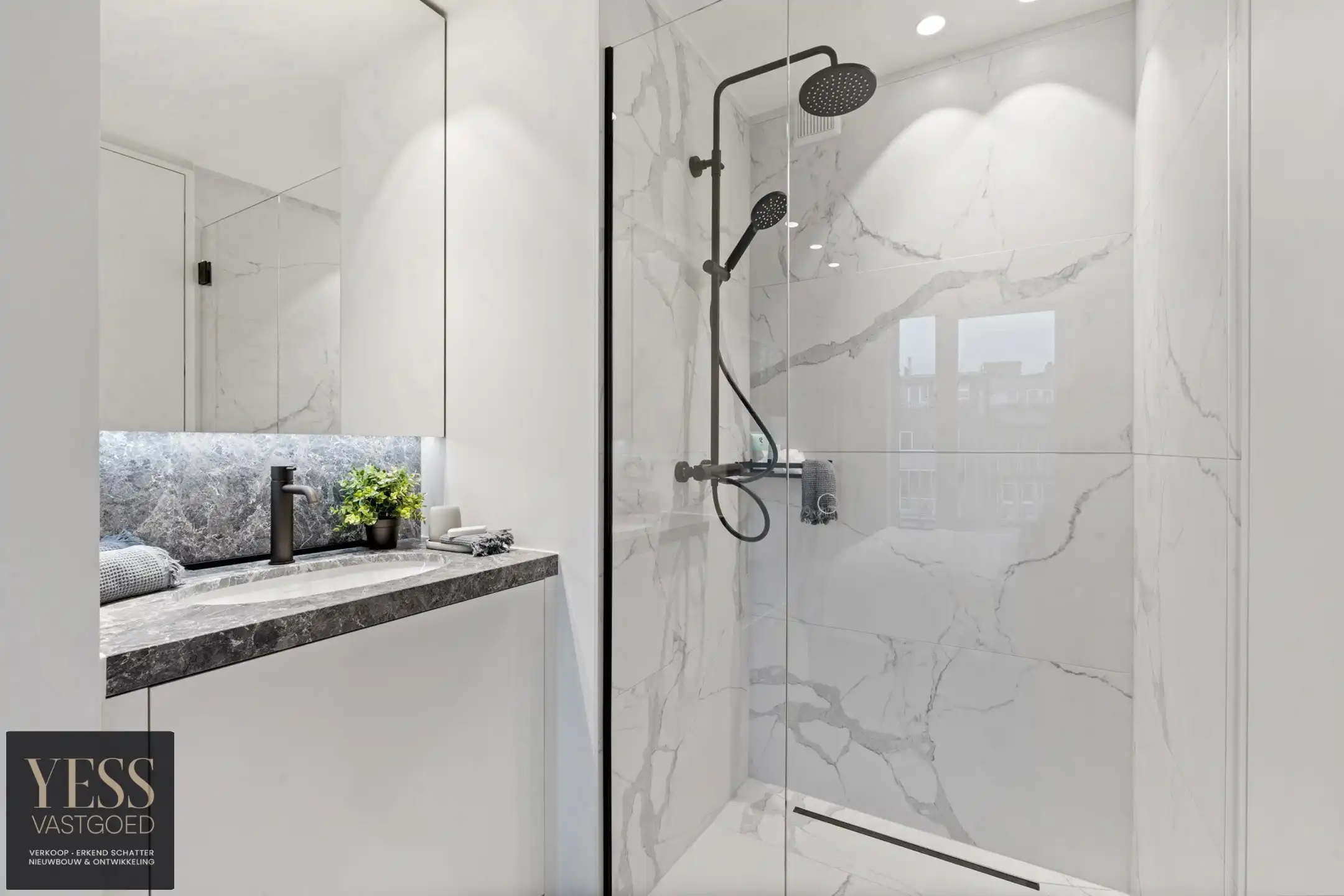 Prachtige penthouse, zijdelings zeezicht & 2 ruime terrassen foto 16