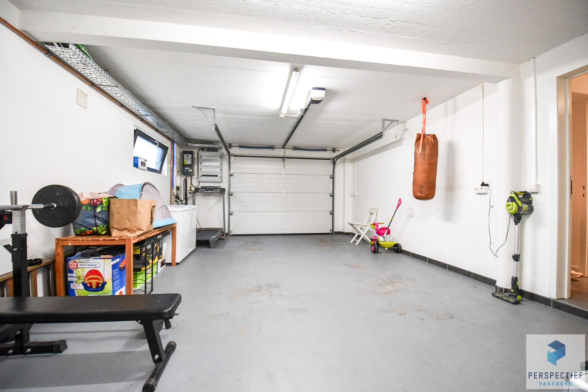 UITSTEKEND GELEGEN VERNIEUWDE WONING met  4 SLPK - TUIN - GARAGE foto 16