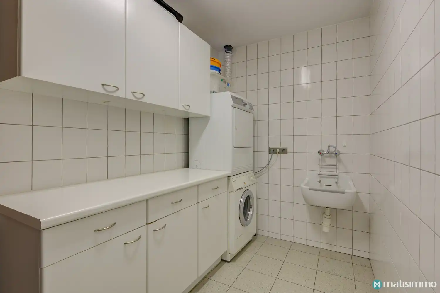 ZEER RUIM ENERGIEZUINIG APPARTEMENT MET 3 SLAAPKAMERS MET PARKEERPLAATS IN HET CENTRUM VAN AS foto 16