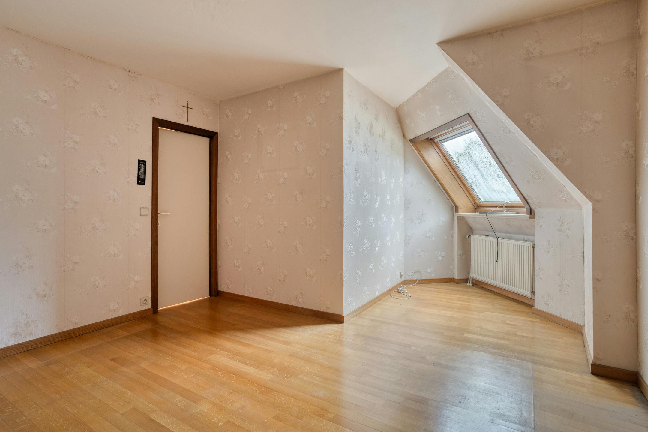 2-slaapkamer appartement te koop met zicht op de Houtmarkt in Kortrijk!  foto 7