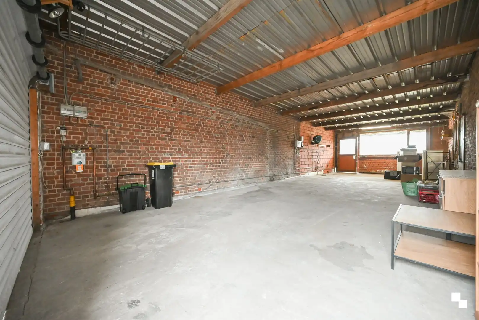 Karaktervolle woning met ruime tuin en dubbele garage te Ingelmunster foto 17