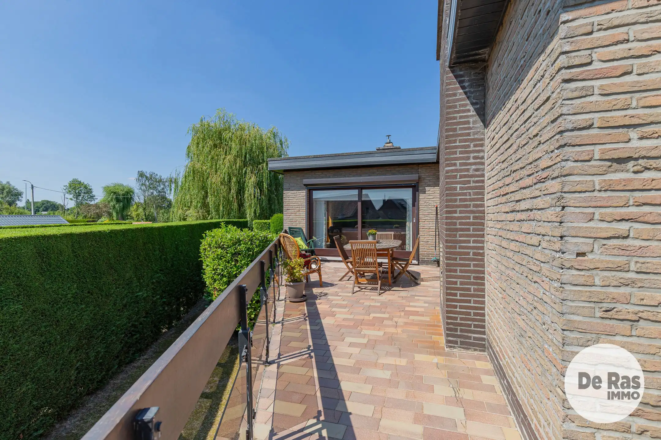NIEUWERKERKEN – Statige en bijzonder ruime gezinswoning  foto 10