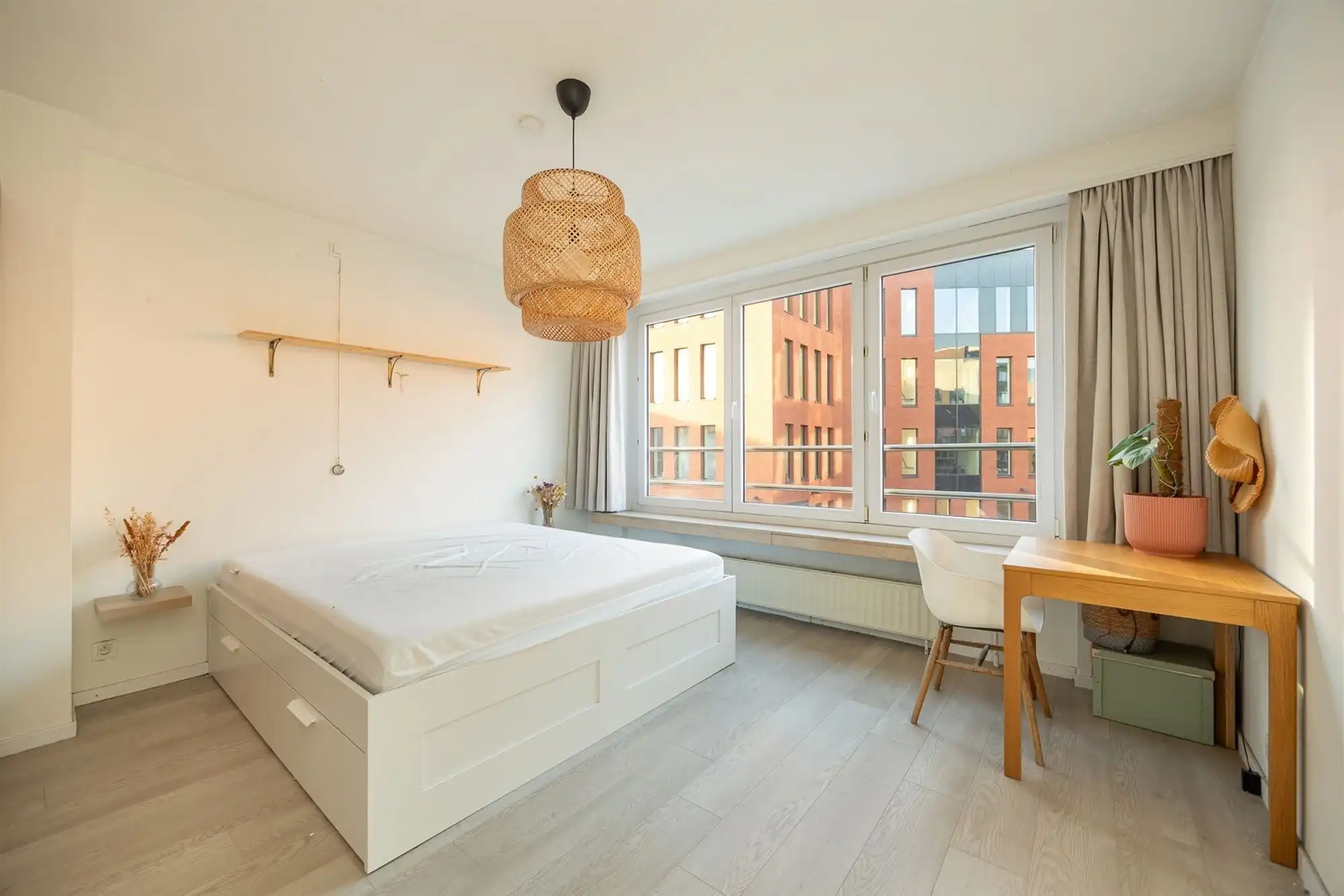 Ruim appartement met 3 slaapkamers en staanplaats foto 2