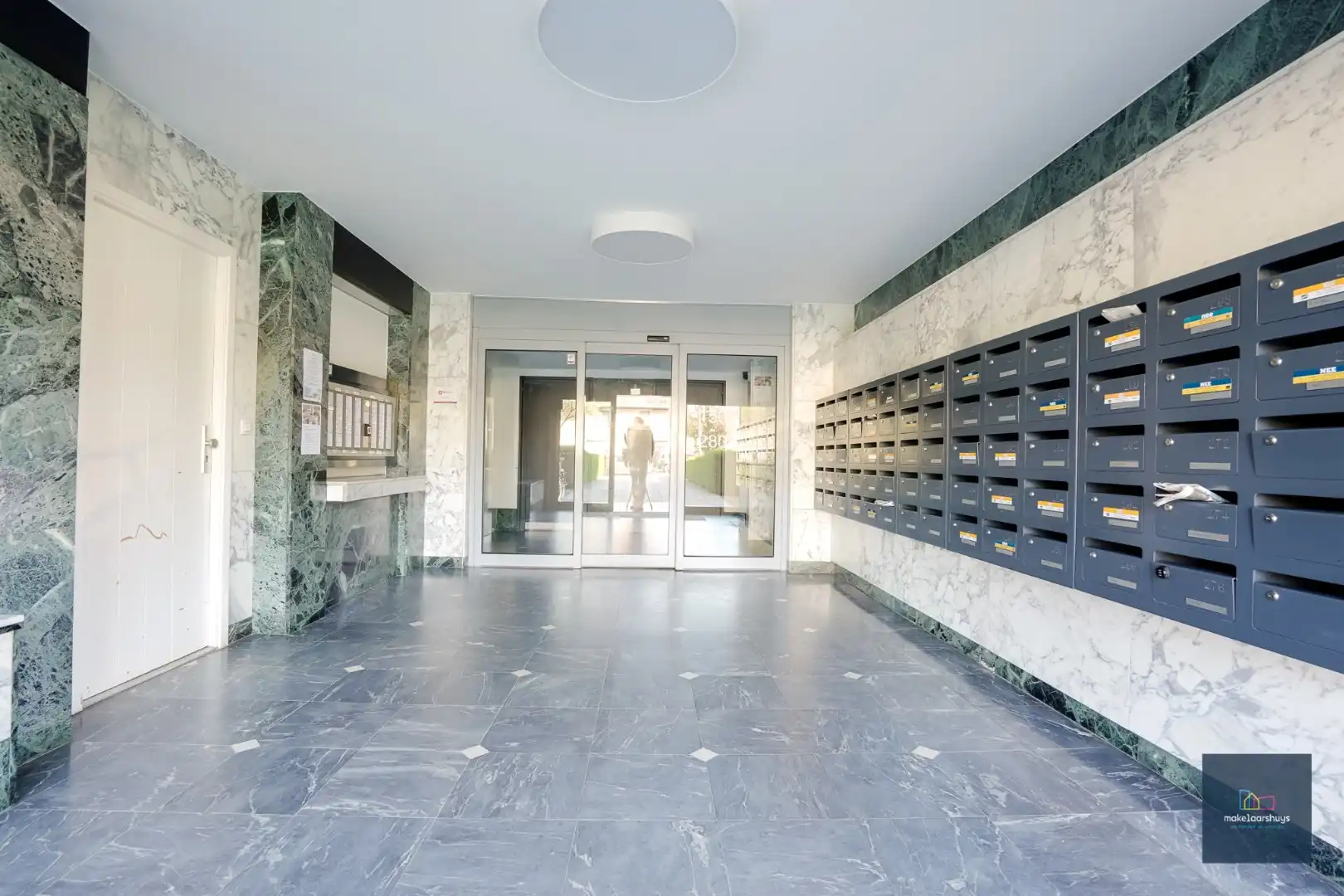  Mooi 3 slaapkamerappartement met  terras en parkeerplaats te Residentie Rijsenberg  foto 2