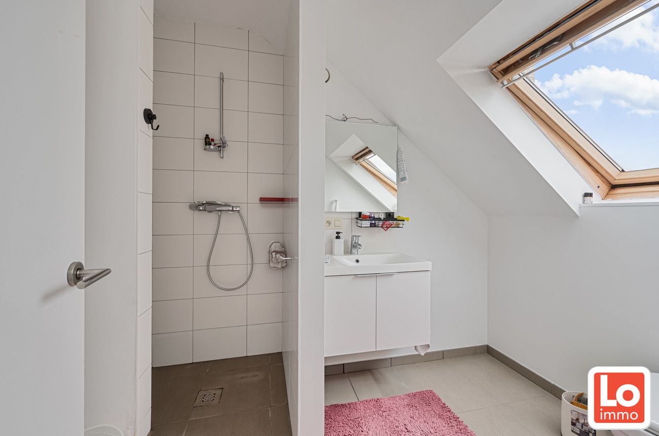 Mooi appartement met 3 slaapkamers, 2 badkamers en autostaanplaats in Centrum Lochristi foto 11